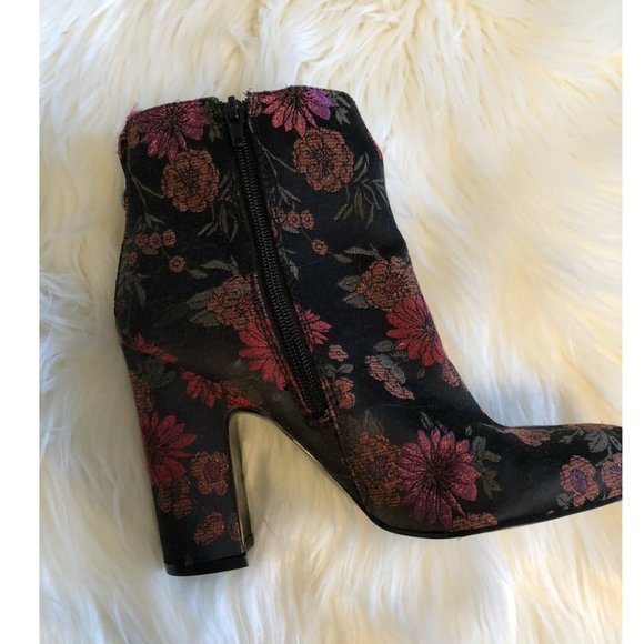 Guess Nasia3 FLORAL ANKLE BOOTS - Picture 7 of 7